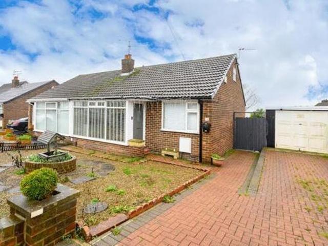 House for sale in Churwell, West Yorkshire