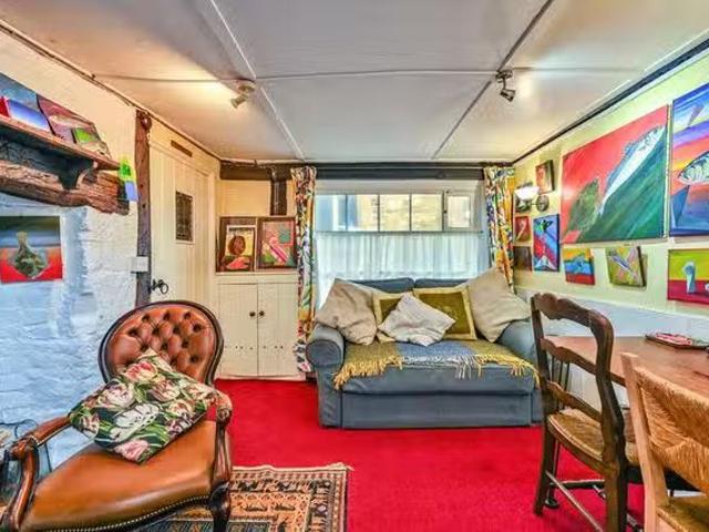 Apartment for rent in Old Town, Guestling Green