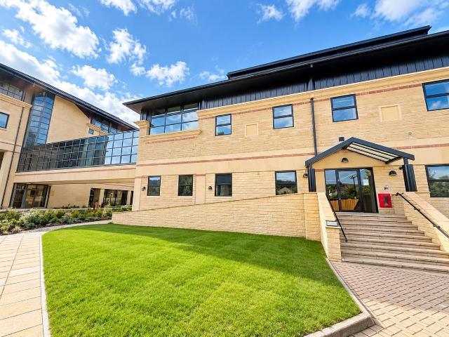 Apartment for rent in Crossflatts, West Yorkshire