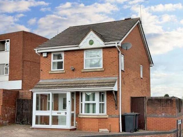 House for sale in Camp Hill, Warwickshire