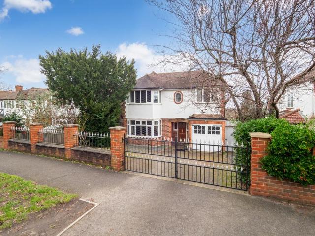 House for rent in The Wrythe, Greater London