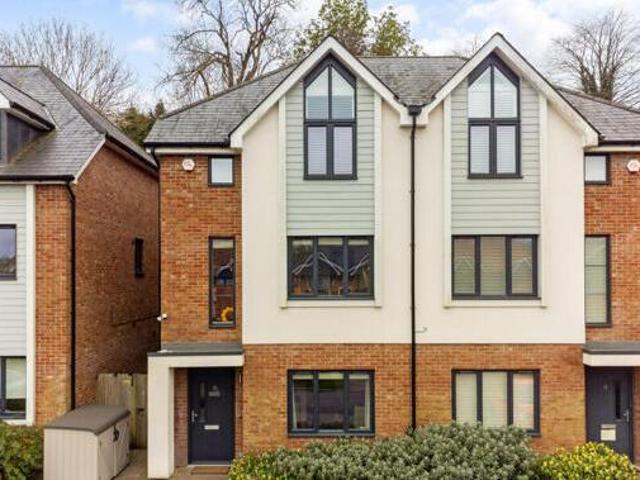 House for sale in The Butts, Kent