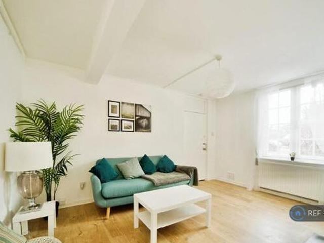 House for rent in Lyons, Greater London
