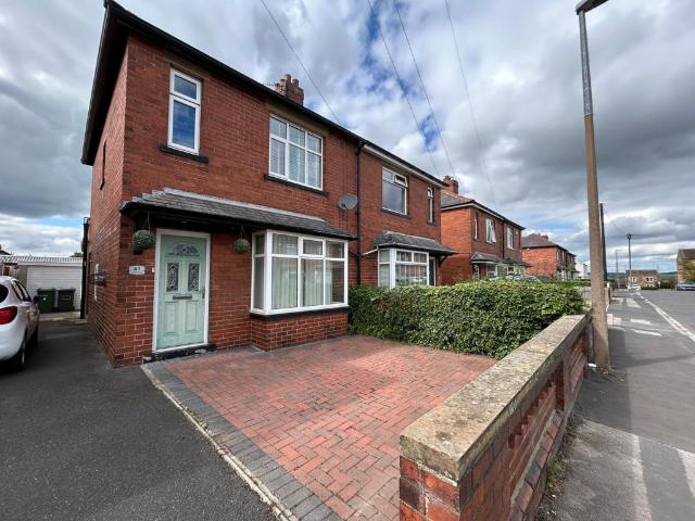 House for rent in Hanging Heaton, Dewsbury