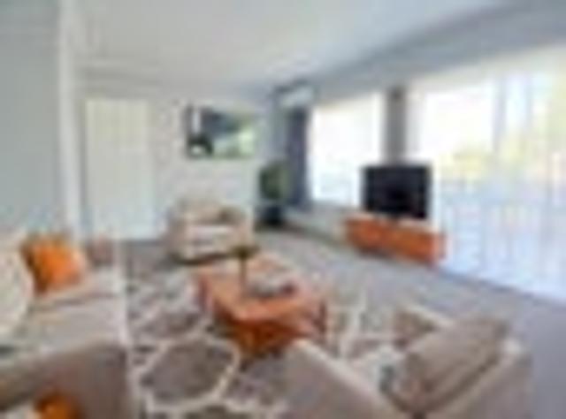 Townhouse for rent in Chartwell, Wellington