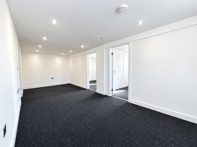 Apartment for rent in Farnborough Park, Greater London