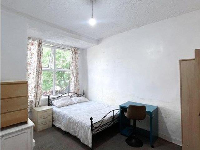 Room for rent in Chorlton-on-Medlock, Georgia