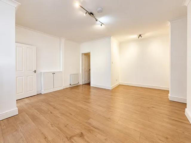 Studio for rent in London Borough of Croydon, Greater London