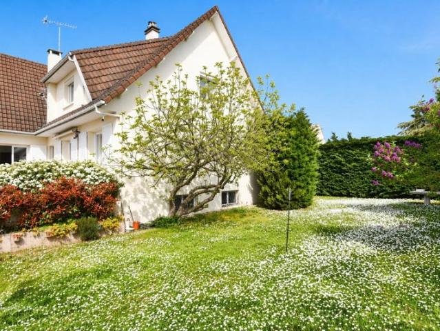 Maison vente à Saint-Germain-en-Laye, Croissy-sur-seine