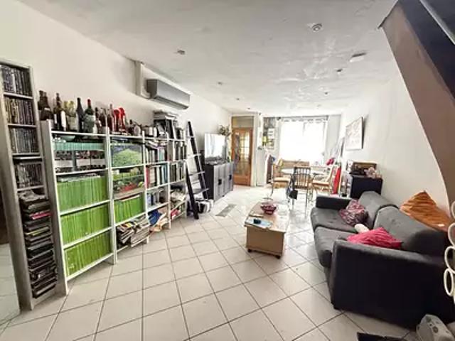 Maison vente à Lille, Croix