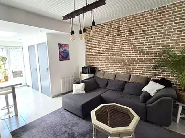 Maison vente à Lille, Croix