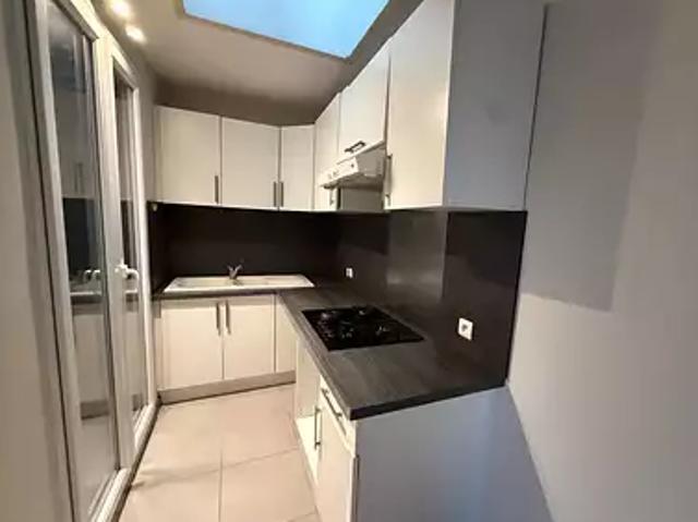 Maison vente à Lille, Croix