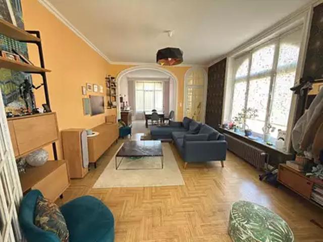 Maison vente à Lille, Croix