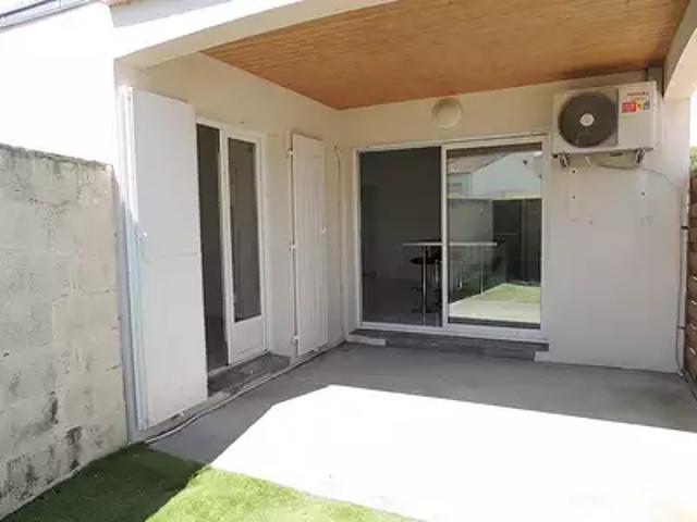 Maison vente à La Rochelle, Croix-chapeau