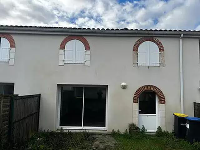 Maison vente à La Rochelle, Croix-chapeau