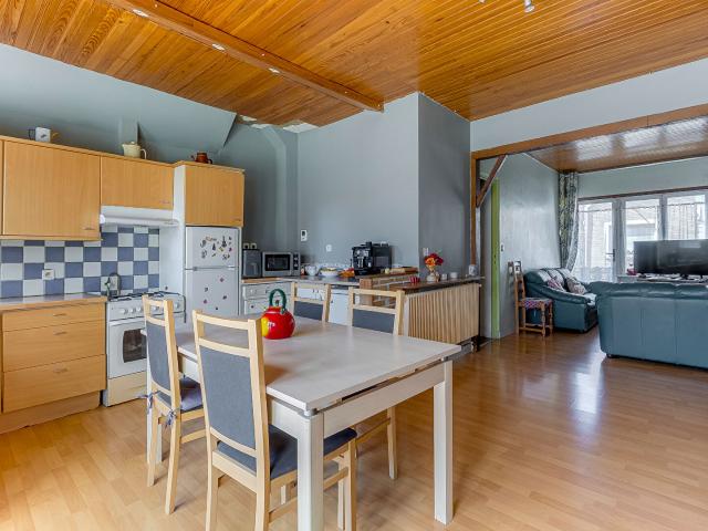 Maison vente à Lille, Croix