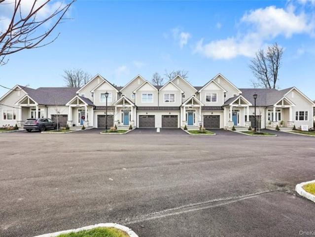 Condo for sale in Cortlandt Manor, New York