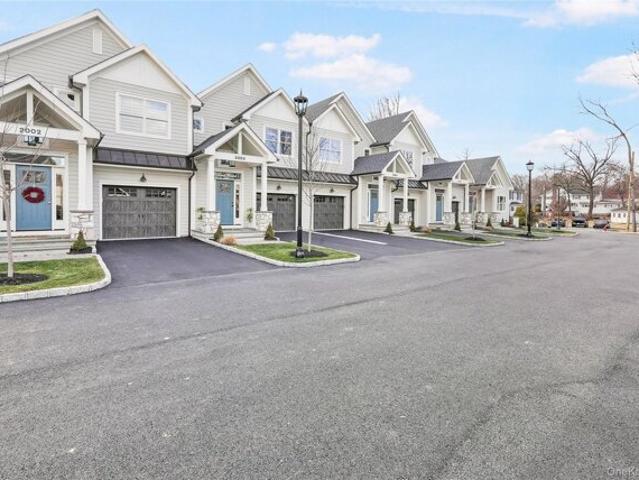 Condo for sale in Cortlandt Manor, New York