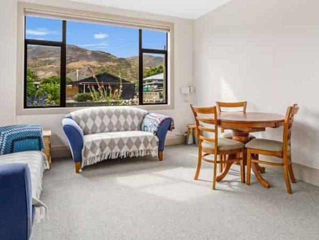 House for rent in Otakou