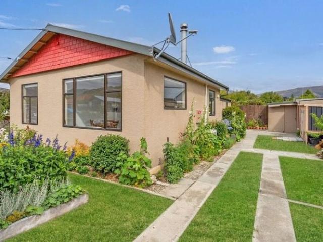 House for rent in Otakou