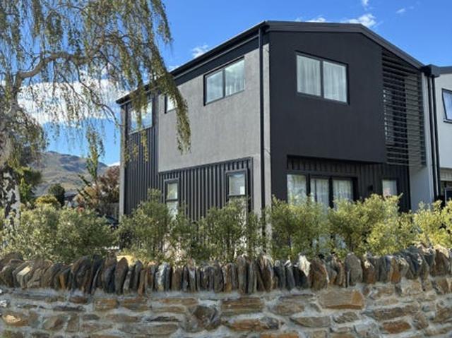 House for rent in Otakou