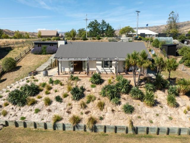 House for rent in Otakou