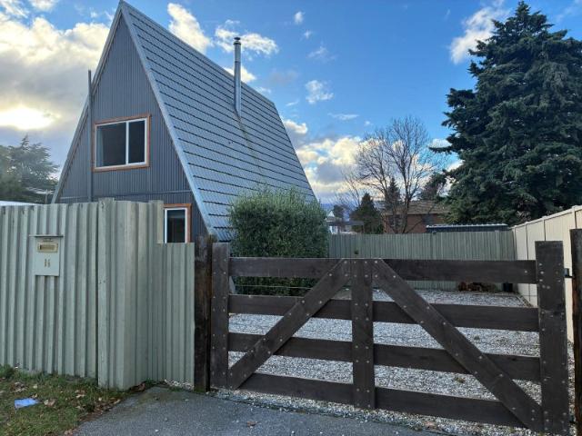 House for rent in Otakou