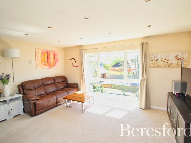 House for rent in Queens Park, Basildon