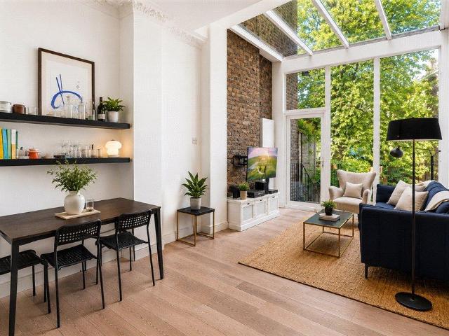House for rent in Earl's Court, Greater London