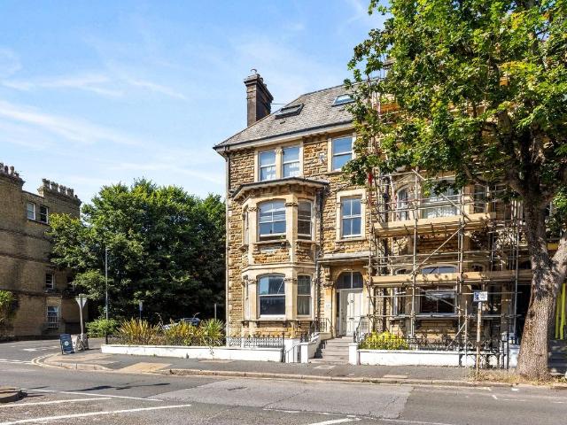 Apartment for rent in Aldrington