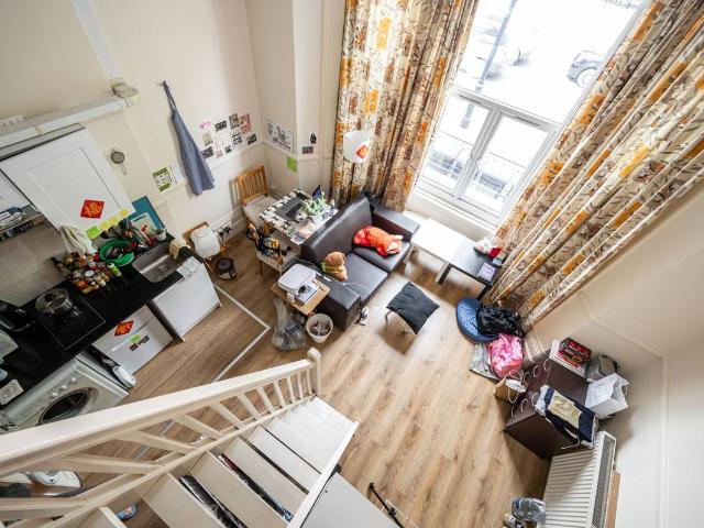 Studio for rent in Earl's Court, Greater London