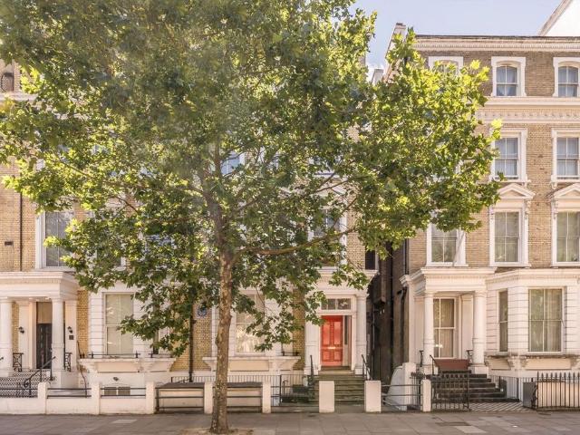 House for rent in Earl's Court, Greater London