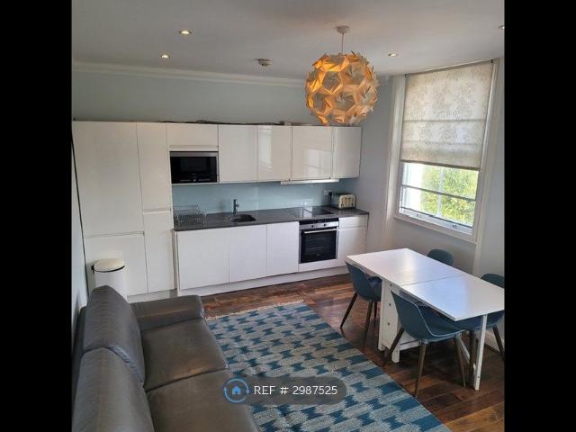 Apartment for rent in Earl's Court, Greater London