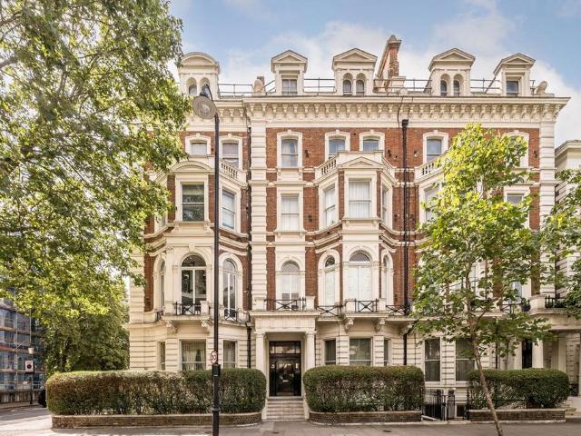 House for rent in Earl's Court, Greater London