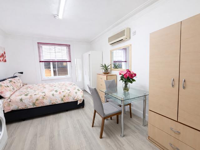 Apartment for rent in South Kensington, Greater London