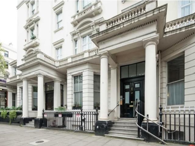 Apartment for rent in Brompton, Greater London