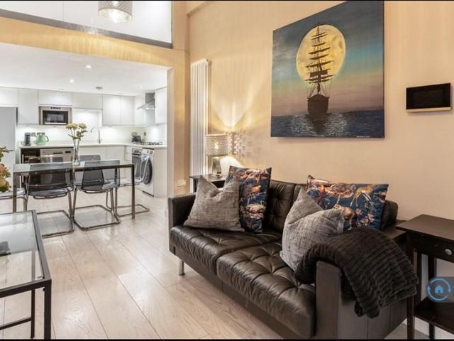 Apartment for rent in Brompton, Greater London
