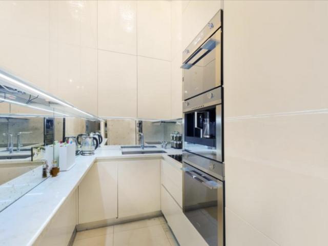 House for rent in Brompton, Greater London