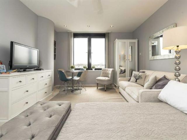 House for rent in South Kensington, Greater London