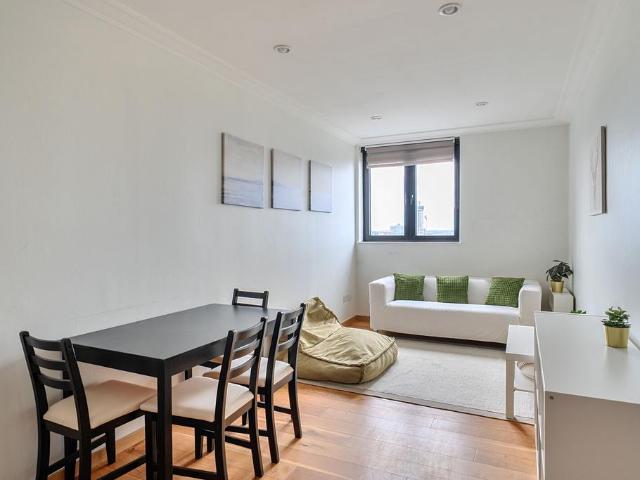 House for rent in South Kensington, Greater London