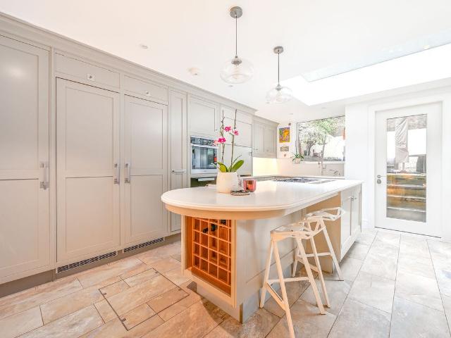 House for rent in Royal Borough of Kensington and Chelsea, Greater London
