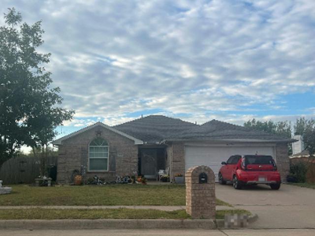 House for sale in Ellis, Texas