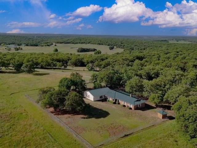 Farm for sale in Bowie, Texas
