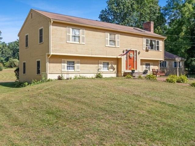 House for sale in North Lakeville, Lakeville