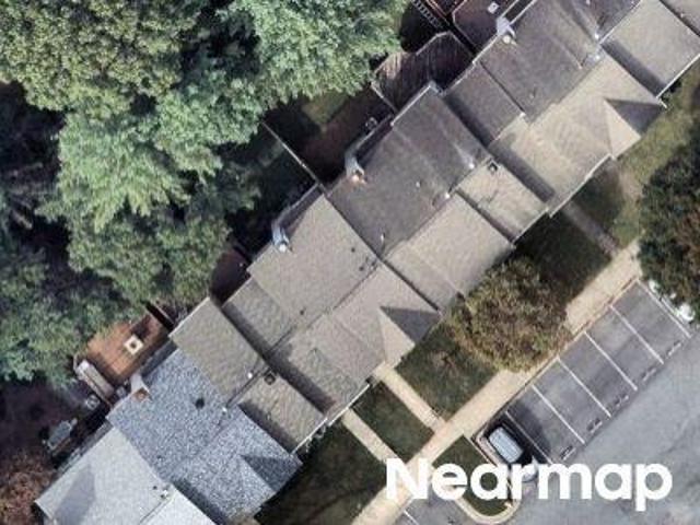 Townhouse for sale in Emory Grove, Redland