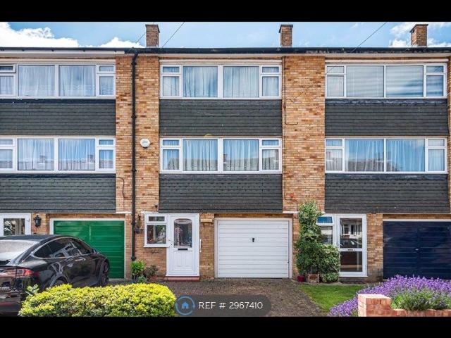 House for rent in Ickenham, Greater London