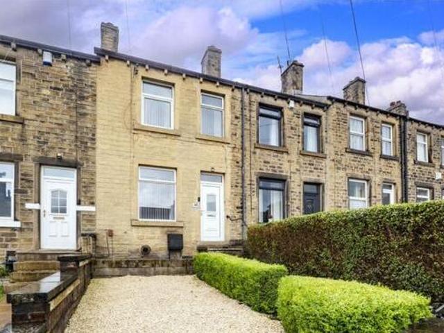 House for sale in Huddersfield, West Yorkshire