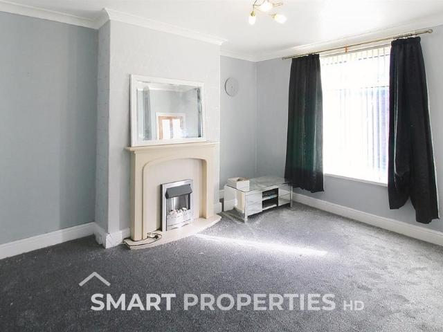 House for rent in Yews Hill, Kirklees