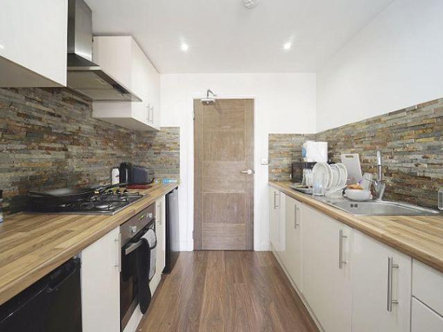 Apartment for rent in Beckett Park, Headingley