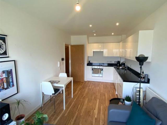 Apartment for rent in Cavalier Hill, Leeds